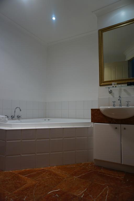 Aparthotel Acacia Terraces Echuca Zimmer foto